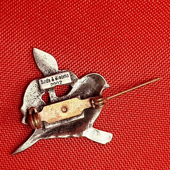 Birds and Blooms Silver Tone Pewter Bird on a Branch Lapel Pin 2002 - Picture 8 of 11